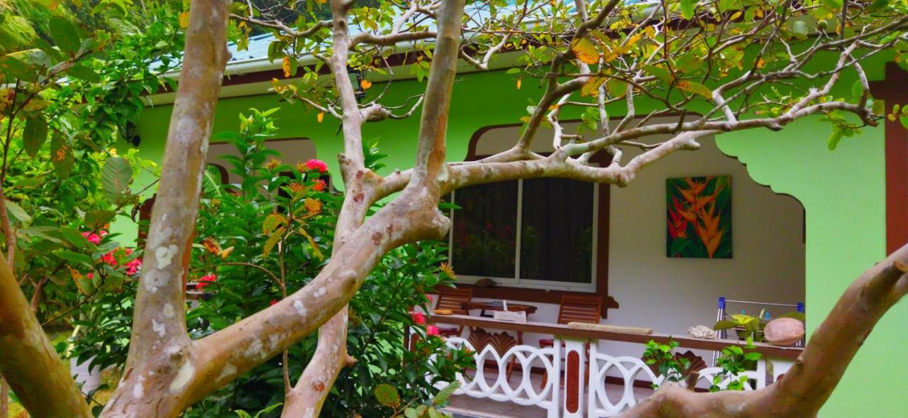Dan Zoranz Self Catering Guest House La Digue Kültér fotó